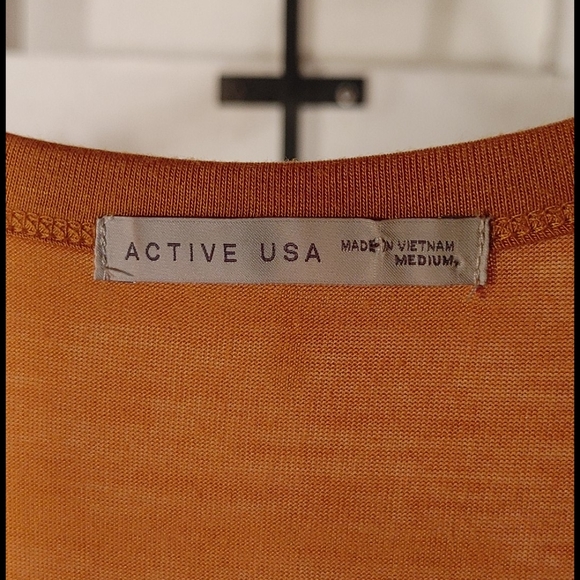 Button Detail Tee - Picture 4 of 4